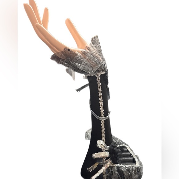 Jewelry Display Holder Bracelet Ring Watch Stand Support Holder
0145 - Picture 1 of 4